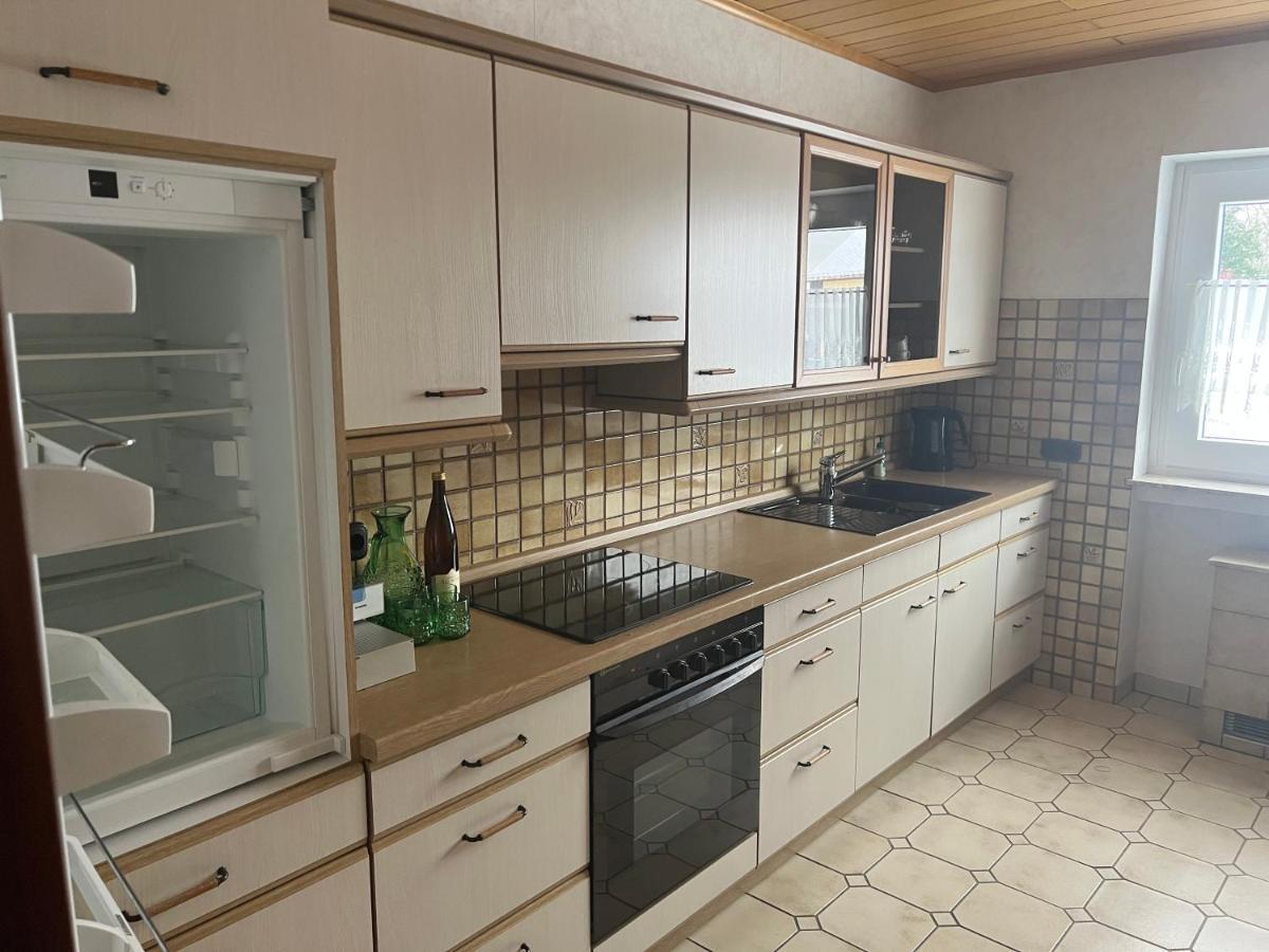 Ferienwohnungjahrsfeld Strassenhaus エクステリア 写真