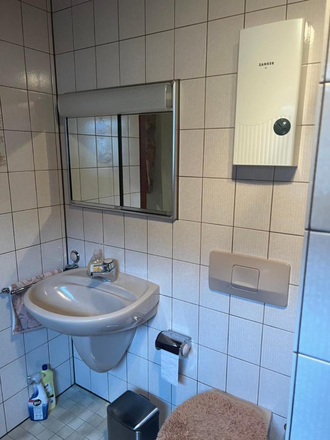 Ferienwohnungjahrsfeld Strassenhaus エクステリア 写真