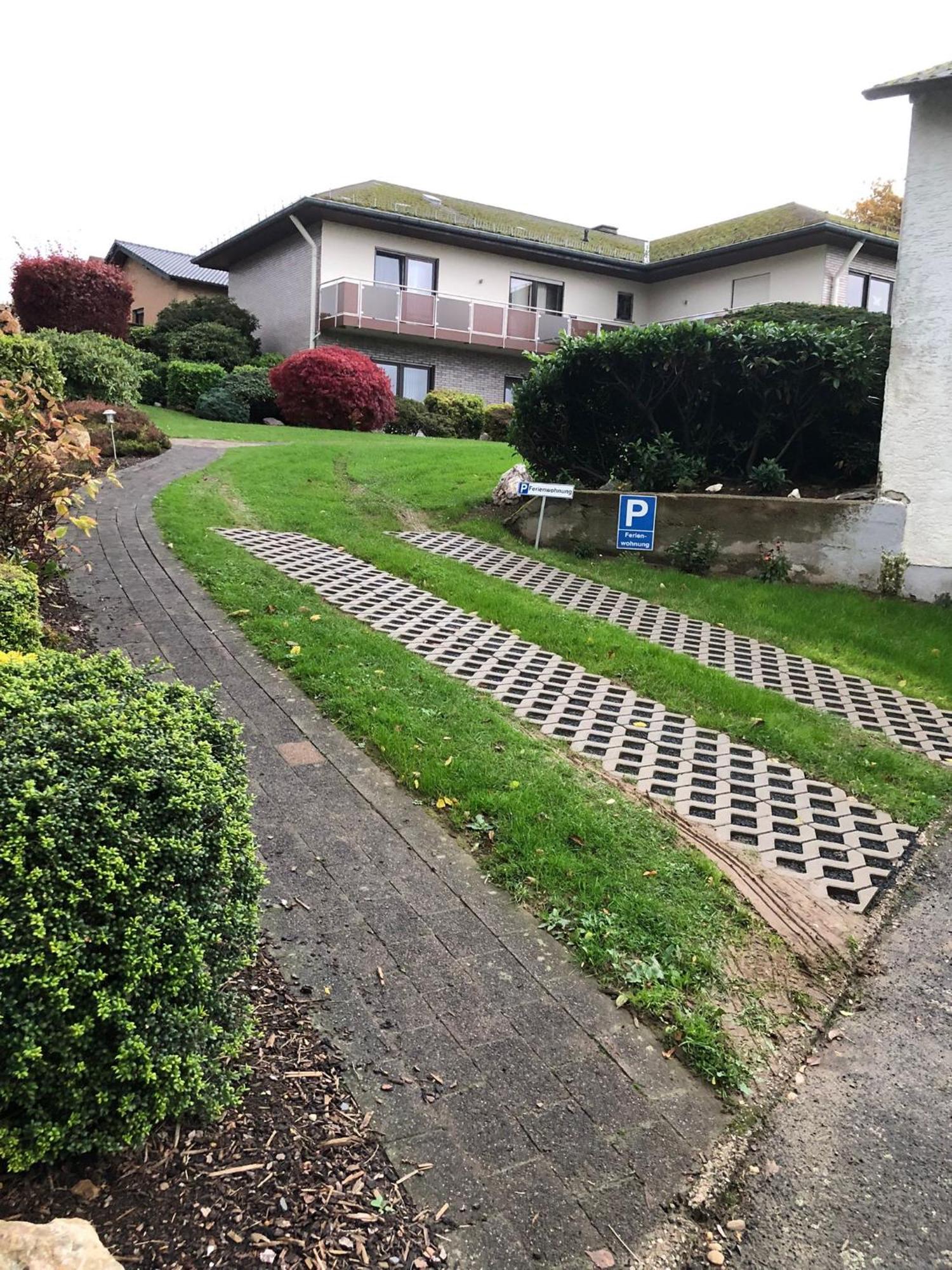 Ferienwohnungjahrsfeld Strassenhaus エクステリア 写真